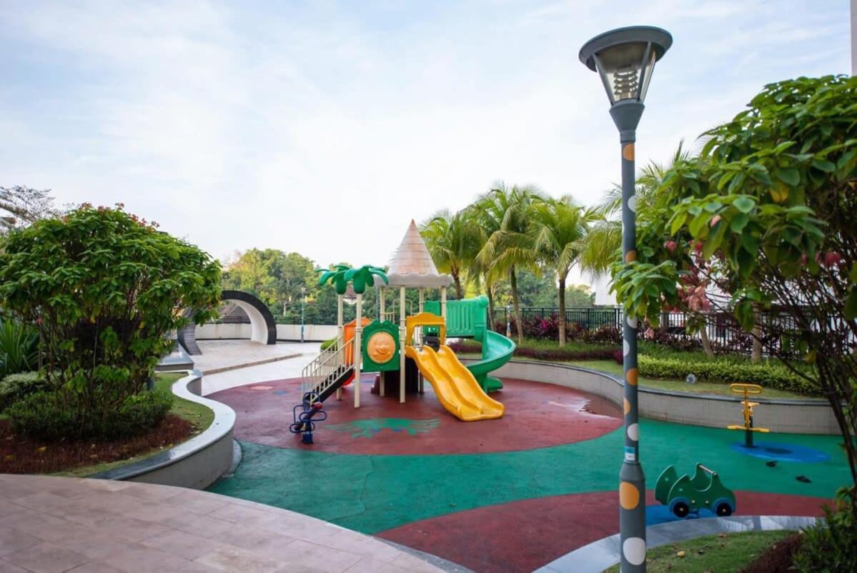 ג'והור בהרו Comfy 3Br Apt In Danga Bay Free Parking Sea View מראה חיצוני תמונה