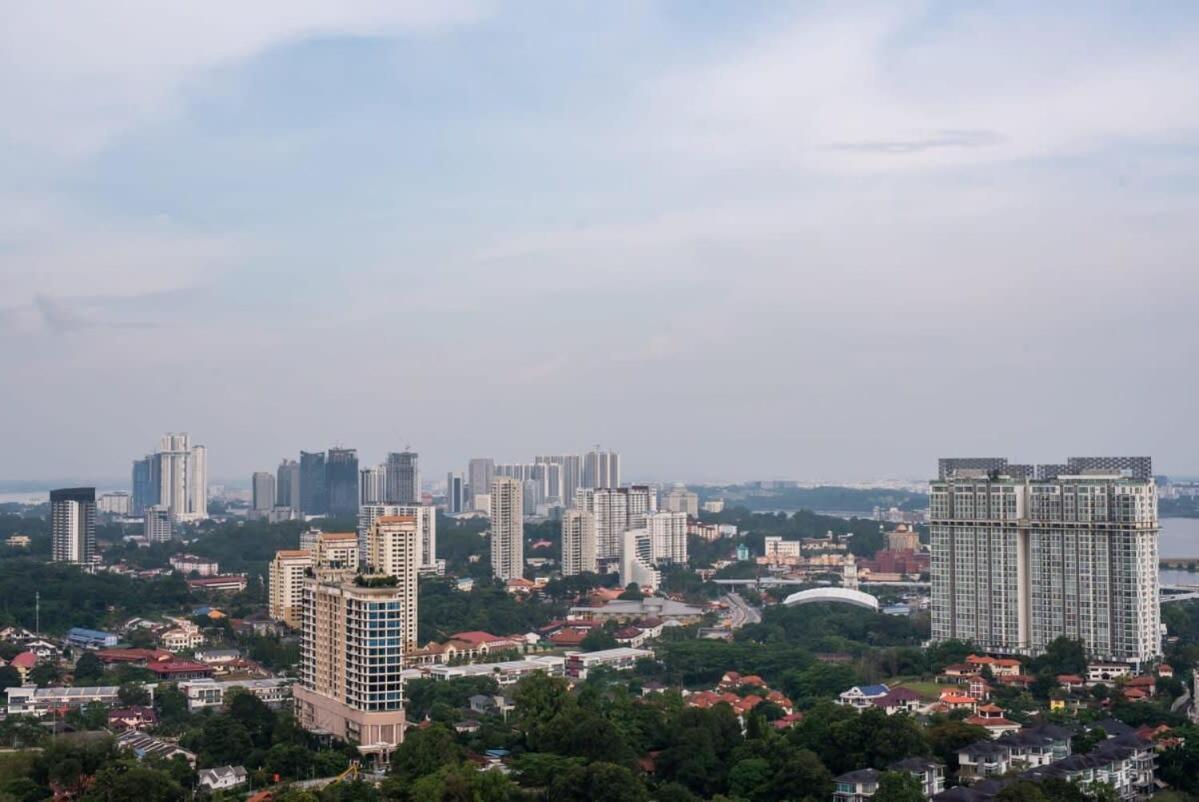 ג'והור בהרו Comfy 3Br Apt In Danga Bay Free Parking Sea View מראה חיצוני תמונה