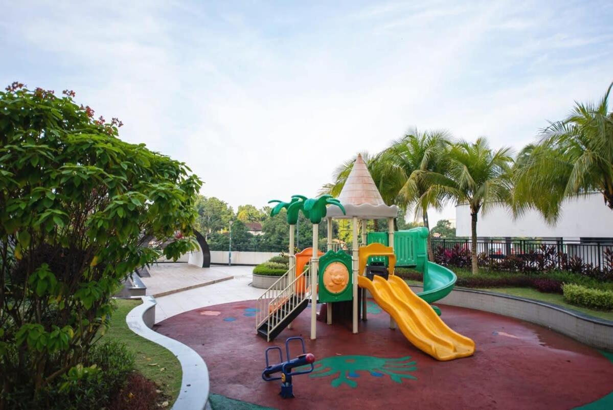 ג'והור בהרו Comfy 3Br Apt In Danga Bay Free Parking Sea View מראה חיצוני תמונה